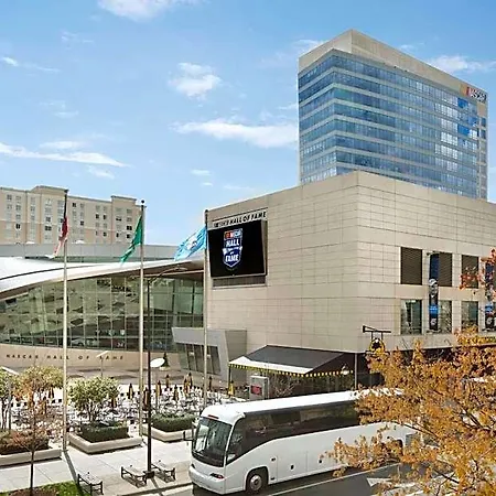 Hotel Embassy By Hilton Uptown 4*