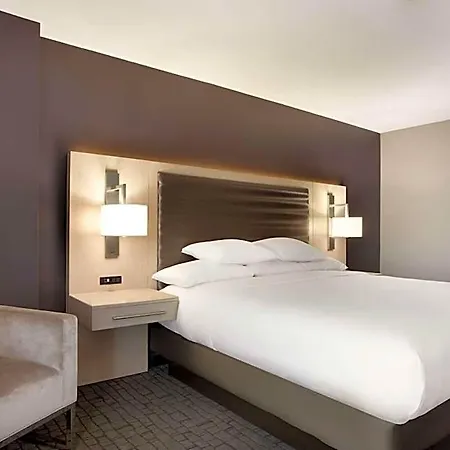 Embassy By Hilton Uptown Hotel 4*