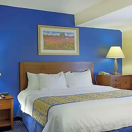 Hotel Surestay By Western Executive Park Charlotte