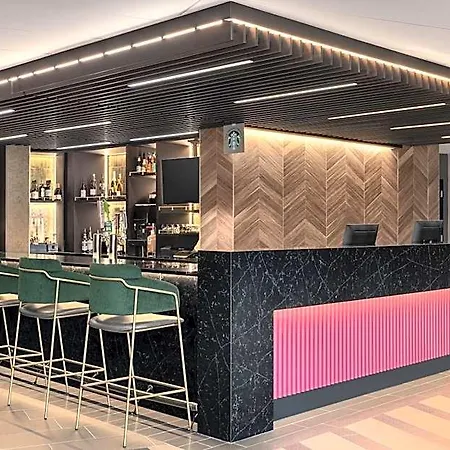 Hyatt Place Downtown 3*