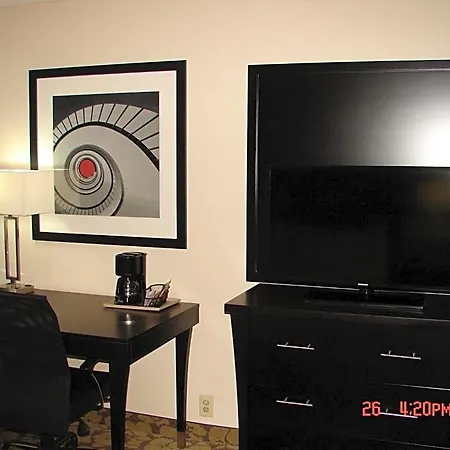 Ramada Plaza By Wyndham South End Airport 3* Charlotte