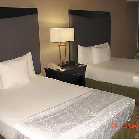 Ramada Plaza By Wyndham South End Airport Hotel