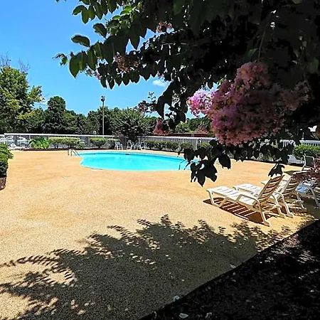Country & By Radisson, I-85 Airport, Nc 3*