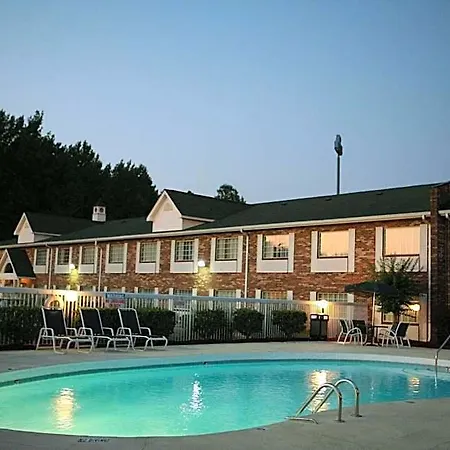 Country & By Radisson, I-85 Airport, Nc 3*