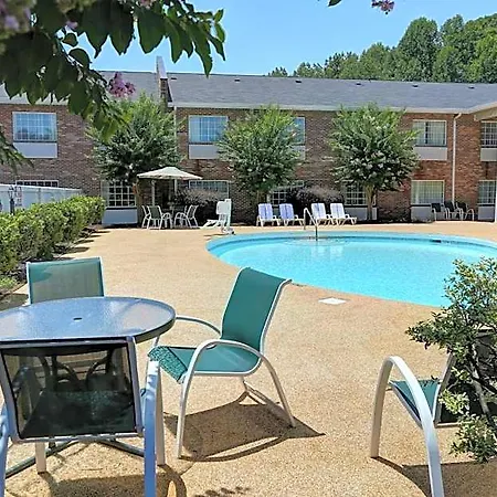 Hotel Country & By Radisson, I-85 Airport, Nc 3*
