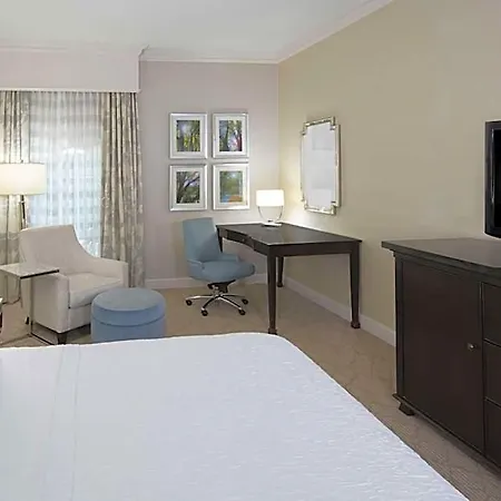 Hotel Hampton & South Park At Phillips Place
