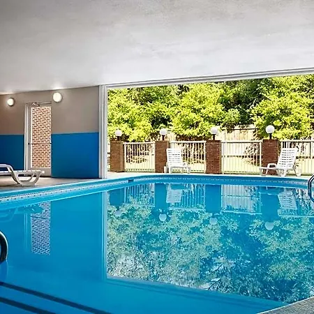 Country & By Radisson, Place, Nc 4* Charlotte