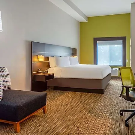 Express Arrowood By Ihg Hotel Charlotte