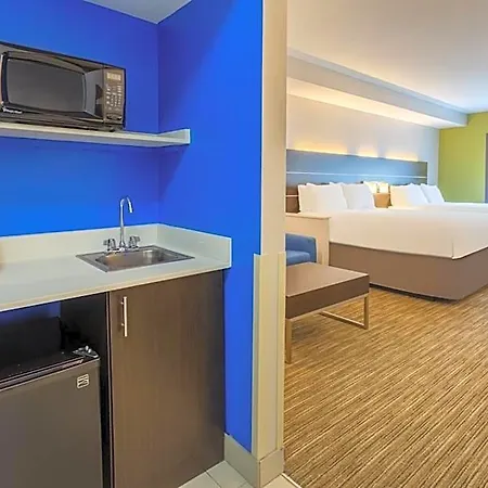Express Arrowood By Ihg Hotel 2*