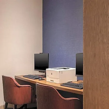 Hyatt Place Airport/lake Pointe Hotel