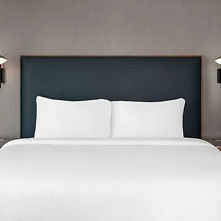 Courtyard Center Hotel 3*