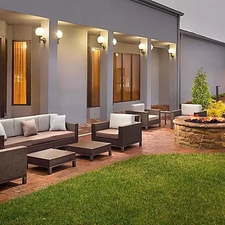 Courtyard Southpark Hotel