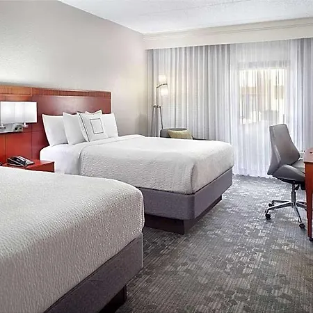 Hotel Courtyard Southpark 3*