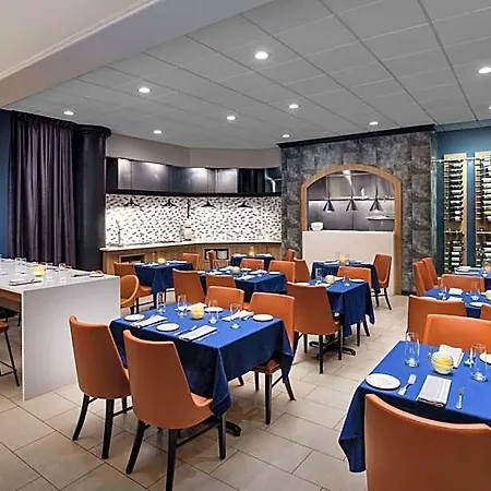 Hotel Doubletree By Hilton Center 4*