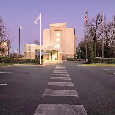 Hampton & Charlotte-airport