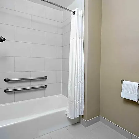 Doubletree By Hilton Charlotte/southpark Hotel 3*
