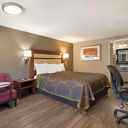 Rodeway Airport Area Inn