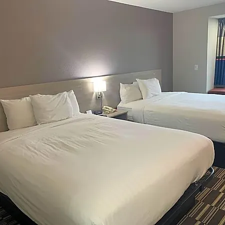 Microtel By Wyndham Airport 3*