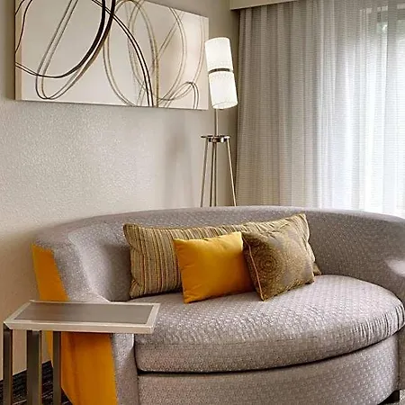 Courtyard By Marriott Airport Loso Charlotte