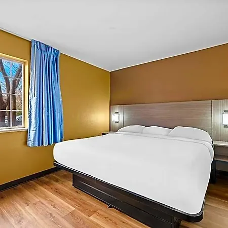 Mainstay - Executive Park Hotel