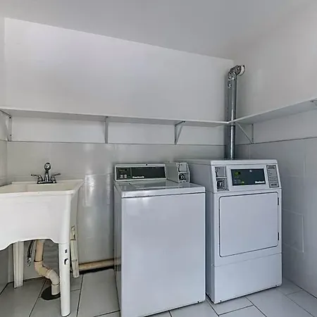 Hotel Quality & Airport 3*