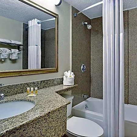 Days By Wyndham Charlotte/woodlawn Near Carowinds Charlotte