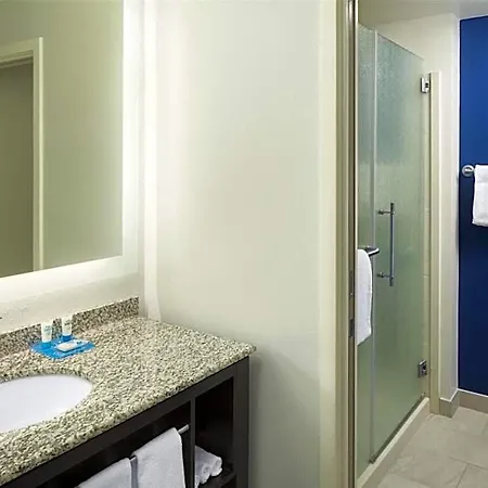 Hyatt House Center 3*