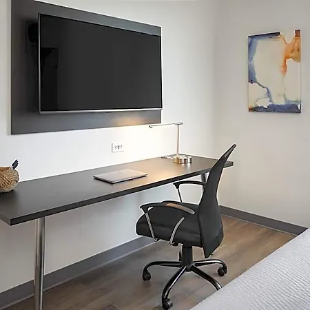 Stayapt North Hotel 4*