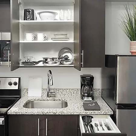 Stayapt North Hotel 4*