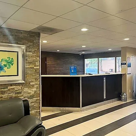 Hotel 6 Charlotte, Nc - Airport South 2*