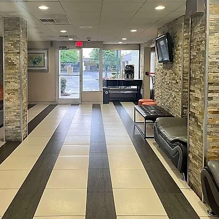 6 Charlotte, Nc - Airport South