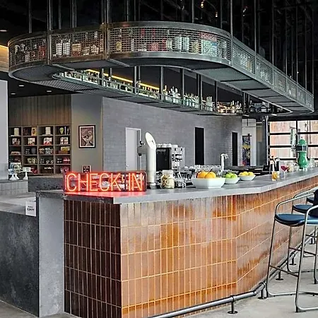 Moxy Downtown Hotel Charlotte