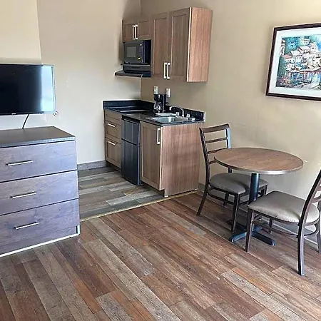 Suburban - Ballantyne Hotel