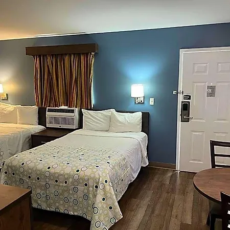 Hotel Suburban - Ballantyne 3*