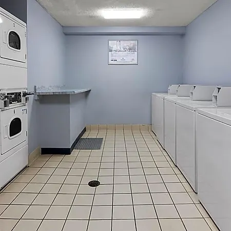 Suburban - Ballantyne Hotel 3*