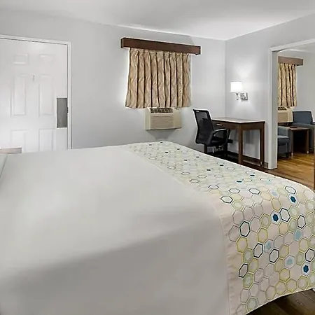 Suburban - Ballantyne Hotel