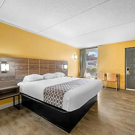 Rodeway South Hotel