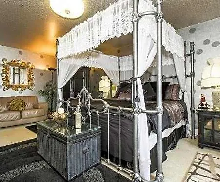Matthews Manor