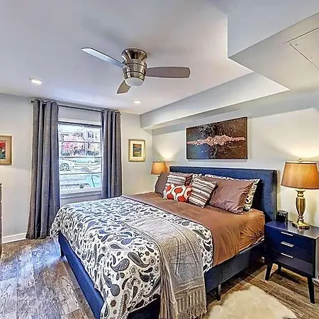 The Collection Clt: 510 Queens 3*