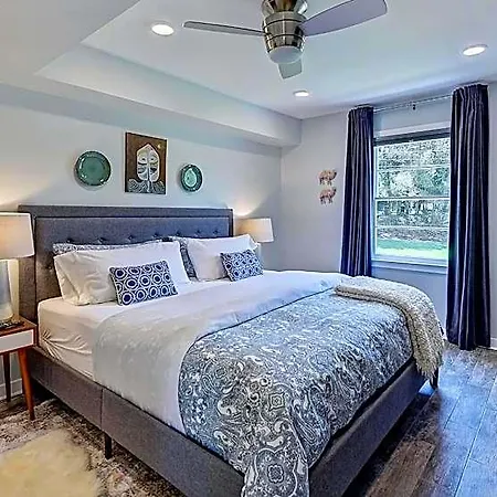 The Collection Clt: 510 Queens Aparthotel 3*