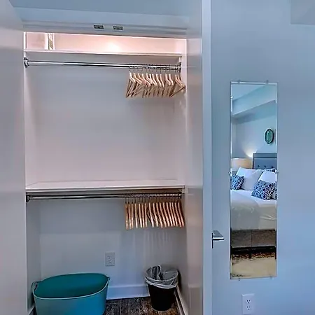 The Collection Clt: 510 Queens Charlotte