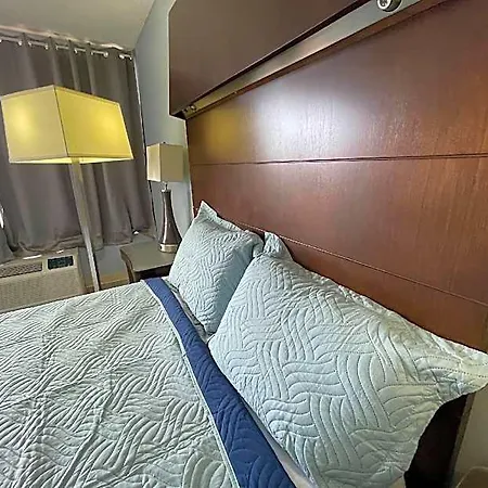 Hotel Lamplighter By Oyo Airport Area