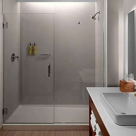 Hotel Element By Marriott Uptown 4*