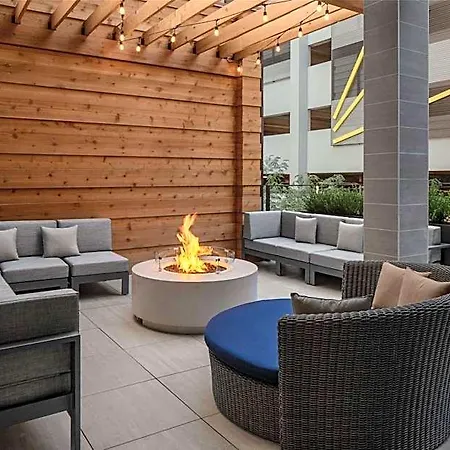 Hotel Homewood By Hilton Uptown First Ward