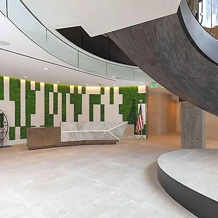 Hyatt Centric Southpark 4*
