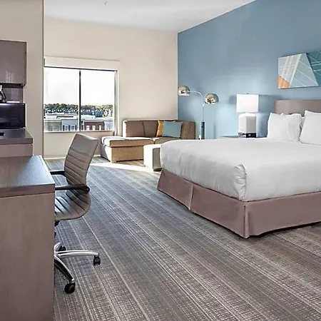 Hotel Hyatt House Rea Farms 3*