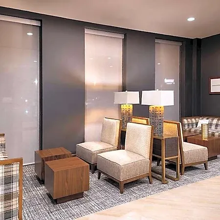 Hotel By Marriott Northlake 3*