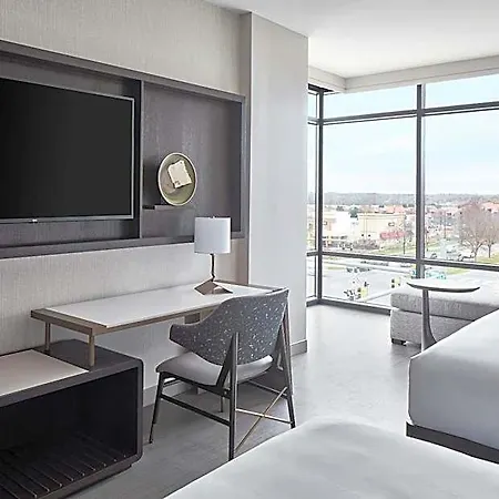 Unc Marriott & Conference Center Hotel 3*