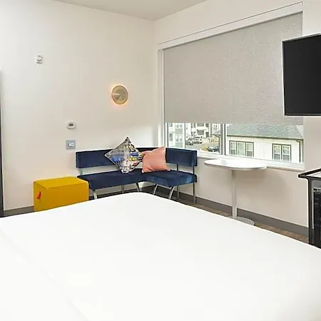 Aloft By Marriott Airport 3*