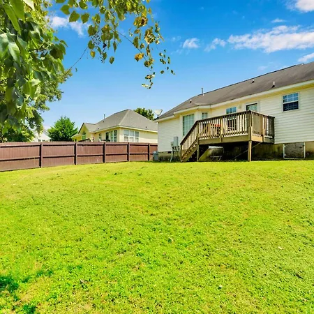 Fenced-yard 3br Near Clt & Hospitals - Dog-friendly - Grill * Charlotte